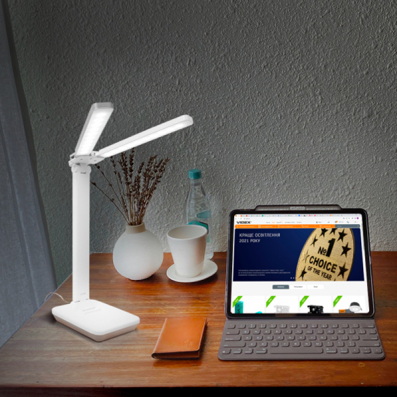 LED лампа настiльна з акумулятором TITANUM TLTF-010W 7W 2700-6000K