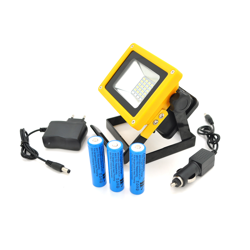 Переносний ліхтар-прожектор Voltronic R15 (20W)