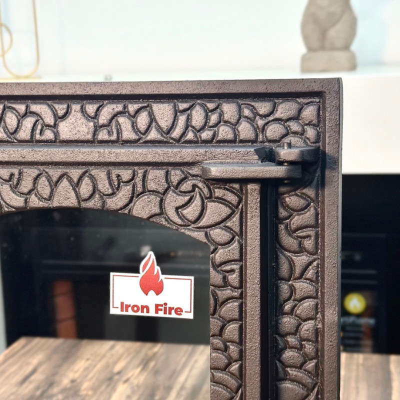 Дверцята чавунні для каміна з вогнетривким склом Iron Fire Дверцята топкові чавунні Bastion S 370x400 мм